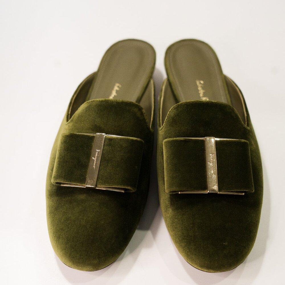 SALVATORE FERRAGAMO SHOES SCIACCA GREEN VELVET BOW MULES s 7.5
